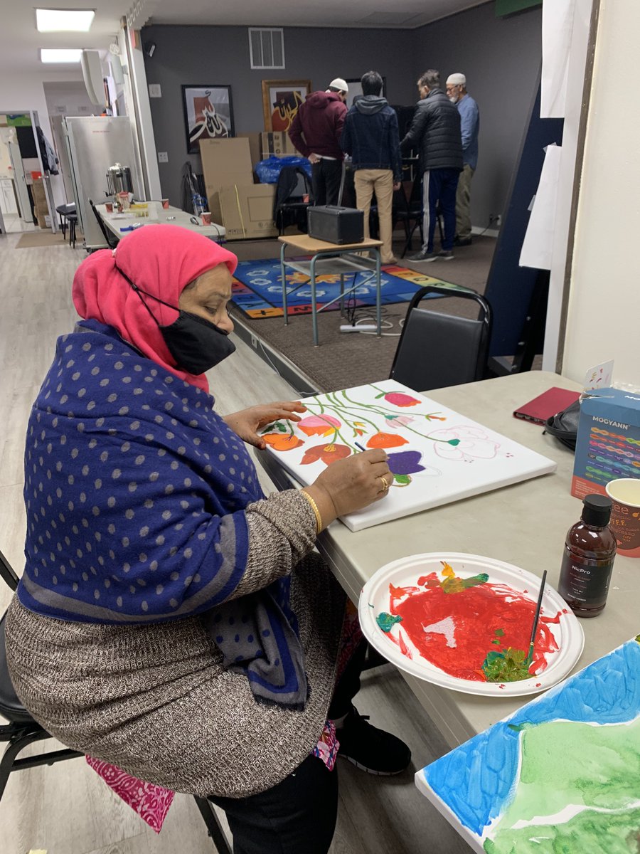 indiahomeusa's tweet photo. Senior citizens at India Home are having a blast in their creative session! 🎨🖌️ They're painting beautifully on jars and canvases, and they're all so talented! It's so heartwarming to see them having so much fun together. #SeniorCitizens #IndiaHome #CreativeSession #Art #Paint https://t.co/RhXT9N67E2