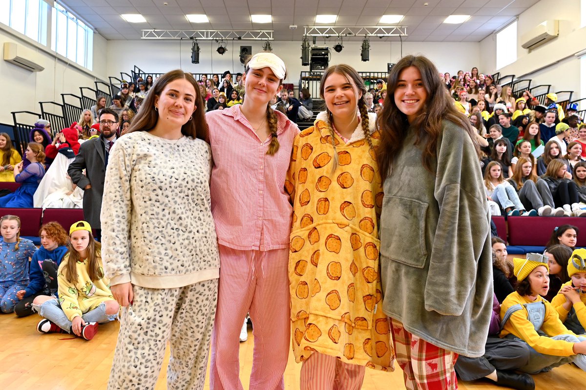 Wow, what an amazing start to Charity Week!! Everyone looked amazing and the Lip Sync Battle was great! Remember to come to ‘Mr and Mrs’ at lunchtime tomorrow and buy your Fashion Show tickets using the link in our bio!! 🖤🧡🤍 #stopdomesticabuse @Portsmouthhigh