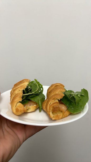 Dios m&iacute;o desayune muy rico 🤤 en mi Instagram les dej&eacute; todo el proceso de c&oacute;mo los hice 🫶  https://t.co/aiZIHLBTMQ