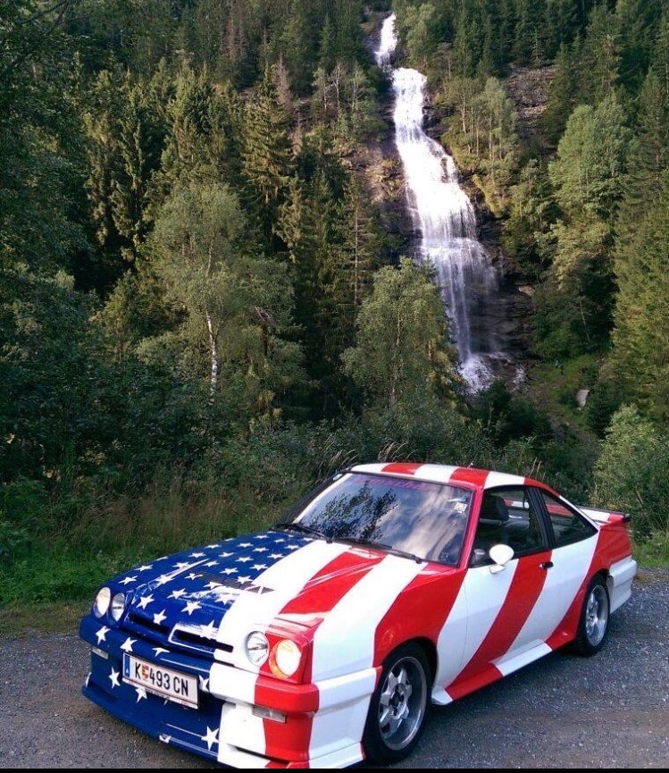 Spotted: Thundersaloon Styling! 

In homage to the Opel Manta V8 Thundersaloon an Austrian Opel Manta owner replicated the Stars and Stripes livery on his road going example 🇺🇸

#Thundersaloons #Opel #OpelManta 

(📸 Kultkarrenofficial)