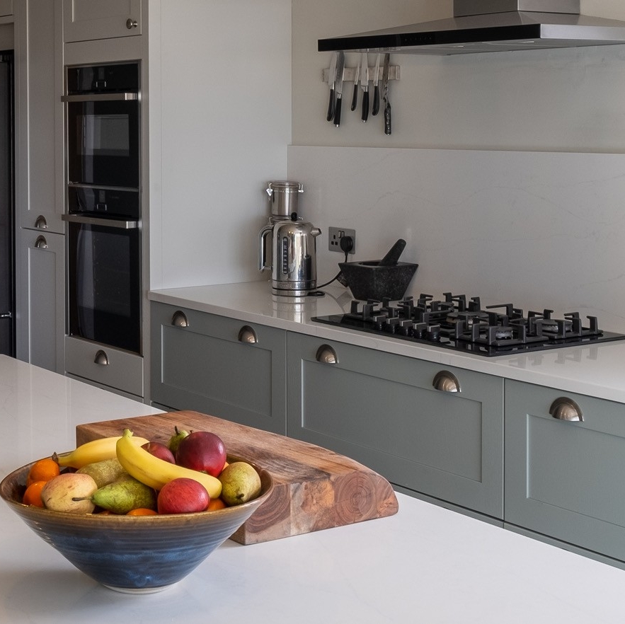 A soft touch makes a large impact when applied correctly, as seen here with a lovely dash of Scots Grey with a Light Blue. .⁠ 📸 Hardwick Light Blue and Scots Grey⁠ 📝 Neat Kitchens .⁠ #masterclasskitchens #masterclassmoments #interiordesign #design