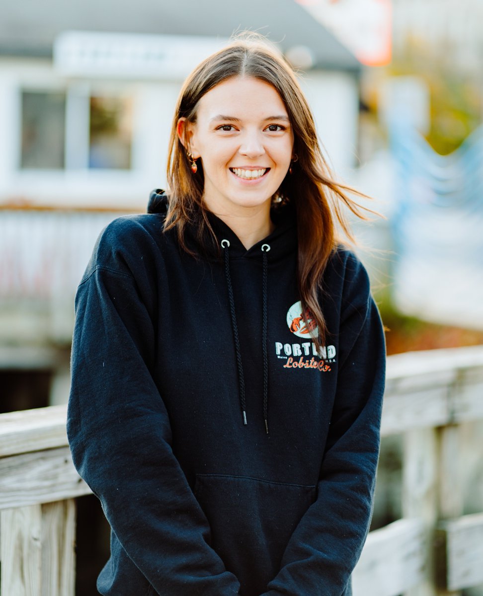 Meet Lina! She's been a part of the PLC family for 5 seasons! When she's not on the wharf, she's working at a day treatment school to become a clinician! 

In her free time, she enjoys doing yoga, listening to music, and shopping.  🫶