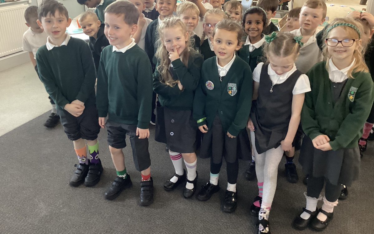 Y1 had great fun wearing their odd socks today for #AntiBullyingWeek 🧦 we loved celebrating our differences 😊 <a href="/Wellbeing_BDPS/">Mental Health and Wellbeing @ Bedford Drive</a>
