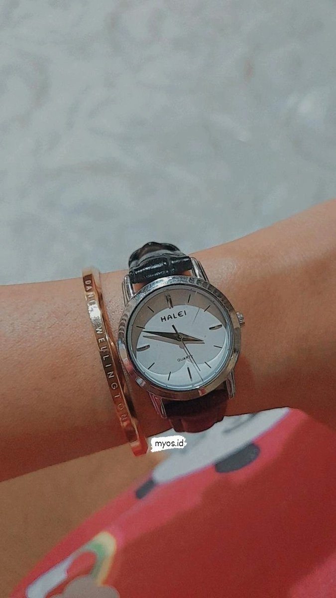 myos_id's tweet photo. Jam tangan wanita yang terlihat sangat elegan dengan harga yang super terjangkau.

💫Haleiwatch Official Store Garansi resmi 1 tahun Jam Tangan Original Wanita Kulit Silver💫
https://t.co/6Ej308M251 https://t.co/KHPx4O8Hlm