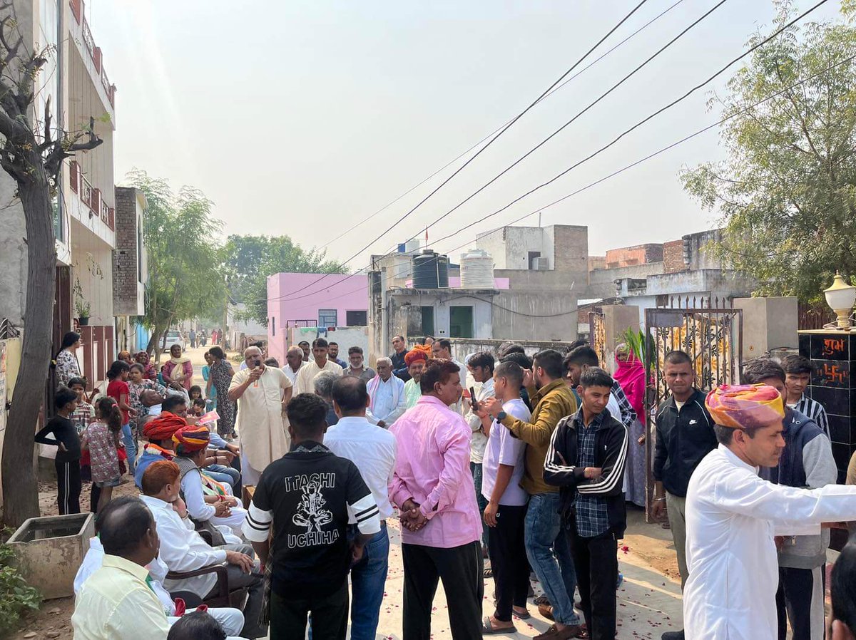 मुलतान नगर (दिवाकरी) जनसंपर्क कार्यक्रम की कुछ झलकियां।।
#काम_किया_दिल_से_कांग्रेस_फिर_से 
#विकास #अलवर_शहर