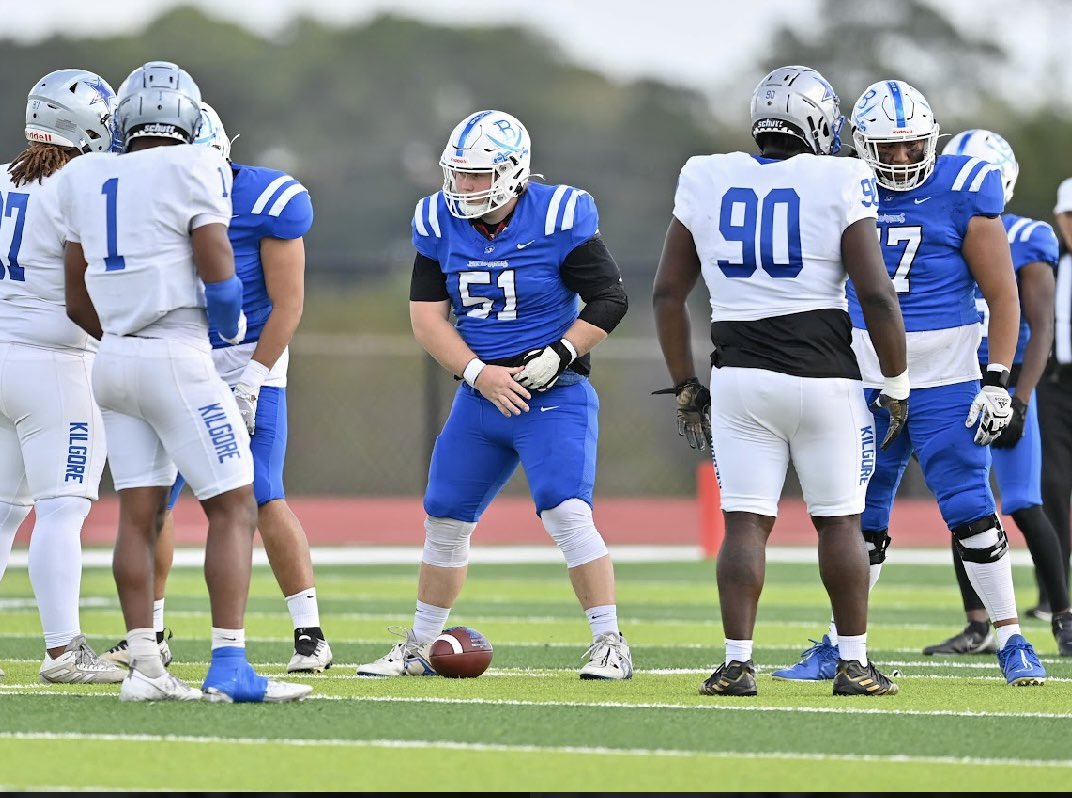 BillyThursland's tweet photo. 6’1 292 #1 Center in JUCO

https://t.co/0MWYNtu2nq https://t.co/UTqSAYLgJX