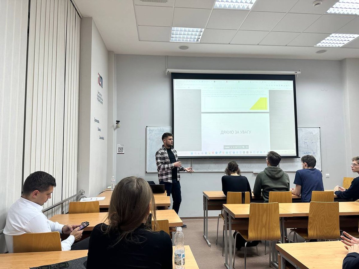 The course on charitable organizations for <a href="/ucu_apps/">UCU_Faculty_of_APPS</a> students continues!
Ivan Horodyskyy and his colleague Nazarii Huk from Dexis Partners lectured on the Legal Aspects of Charities in Ukraine.

Students definitely learned to read carefully everything they sign 🤭
