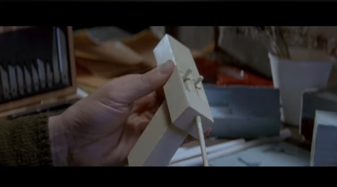 Beats4daze's tweet photo. @RealEmirHan Mitch Leary's plastic gun from In The Line Of Fire https://t.co/zbTrr5pqH7