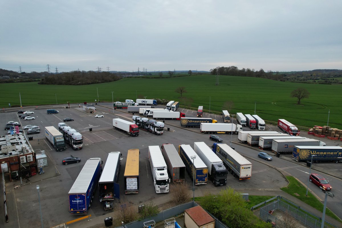 "Despite being essential to the functioning of our economy and society, HGV and coach drivers often find themselves out in the cold." #RHAFacilities Learn more from

<a href="/RHAAshton/">Ashton Cull</a> RHA Public Affairs Manager, ahead of our Autumn Statement later this month ➡️ obi41.nl/5n8fxynx