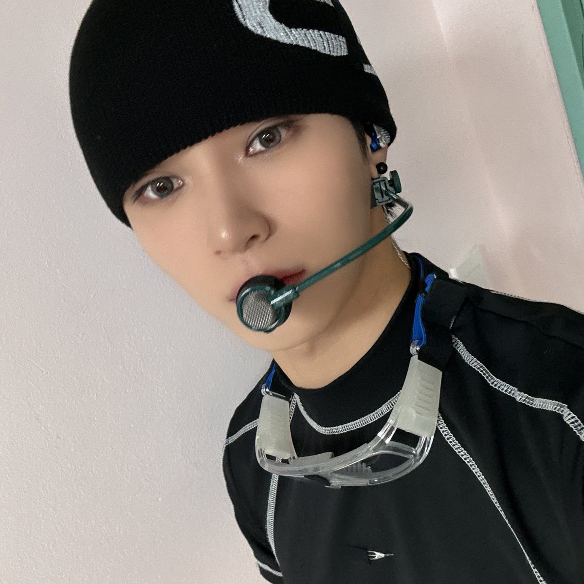 ∞× tweet media