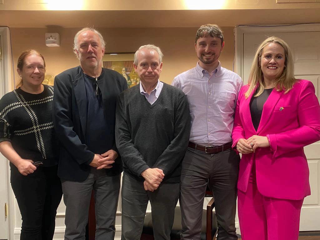 An tAcadamh, Ollscoil na Gaillimhe (@acadamhonag) on Twitter photo D’éirigh go geal lenár siompóisiam ar TRANSLATIONS le Brian Friel i Nua-Eabhrac. Deirdre O’Leary Cunningham, Manhattan College; John Waters, NYU; Doug Hughes & Conor Bagley, stiúrthóir & leas-stiúrthóir TRANSLATIONS <a href="/IrishRep/">Irish Rep</a> Susan Folan, Aistriúchán & Ateangaireacht <a href="/uniofgalway/">Ollscoil na Gaillimhe | University of Galway</a> D’éirigh go geal lenár siompóisiam ar TRANSLATIONS le Brian Friel i Nua-Eabhrac. Deirdre O’Leary Cunningham, Manhattan College; John Waters, NYU; Doug Hughes & Conor Bagley, stiúrthóir & leas-stiúrthóir TRANSLATIONS <a href="/IrishRep/">Irish Rep</a> Susan Folan, Aistriúchán & Ateangaireacht <a href="/uniofgalway/">Ollscoil na Gaillimhe | University of Galway</a>