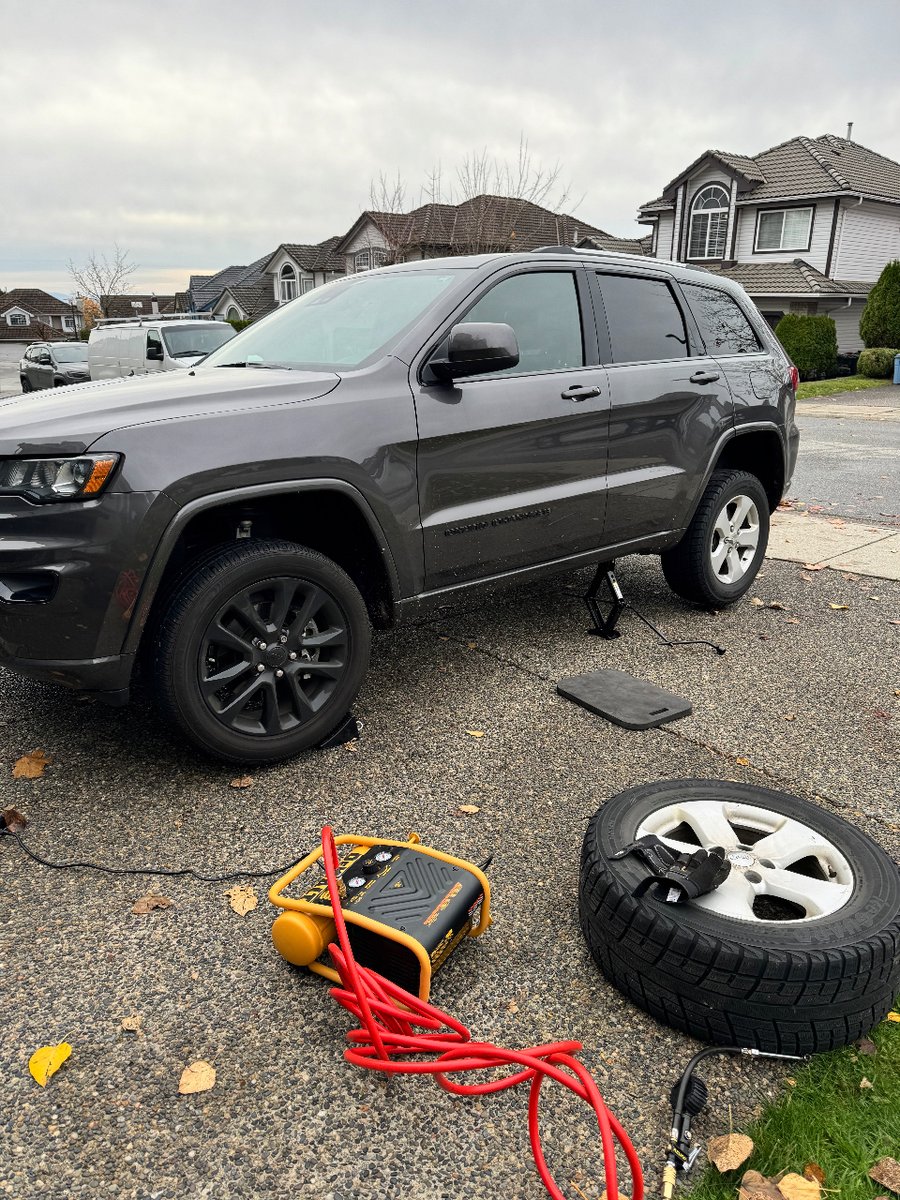 DataGuyAI's tweet image. ChatGPT can’t do this!  

Well it’s that time of year again.  I love doing things like this myself. I get exercise and fresh air to boot. How about you?