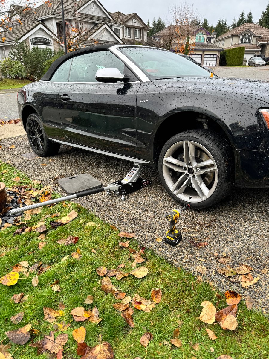 DataGuyAI's tweet image. ChatGPT can’t do this!  

Well it’s that time of year again.  I love doing things like this myself. I get exercise and fresh air to boot. How about you?