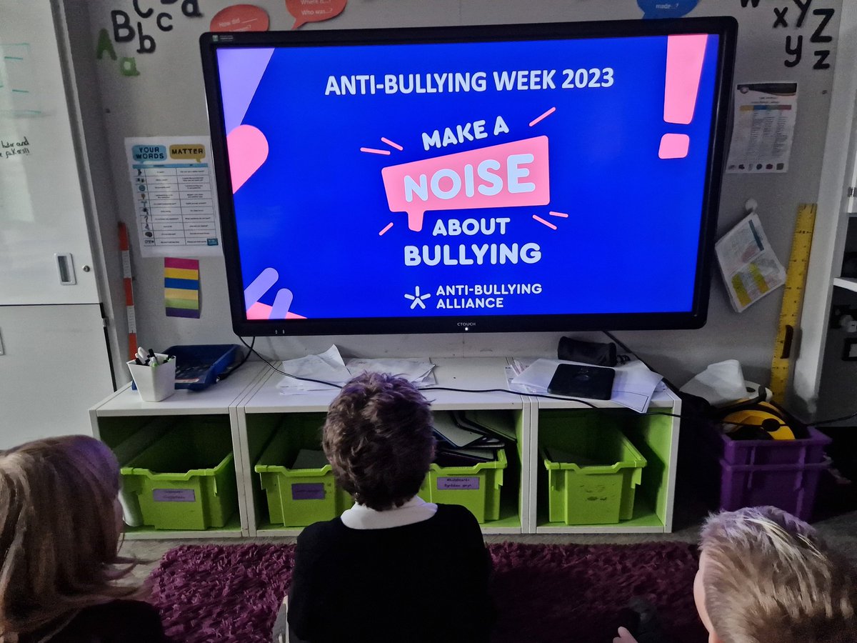 chieducation22's tweet photo. #AntiBullyingWeek activities with @YCB_Primary Years 5 and 6. 

Poetry and poster making. 

When banter needs to stop. 

#bullying #poetry #antibullying #phonetohome #stop #makeachange #help https://t.co/wCyDL8uaJz