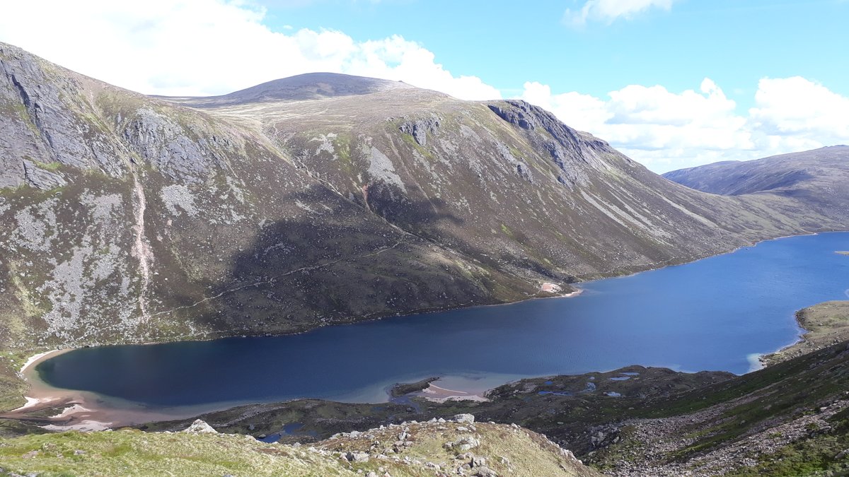 What experiences are positively described in the Cairngorms National Park and where are they found?
<a href="/dmarinoc/">Daniela Mariño Castro</a> investigates this question in joint work with <a href="/MonclaLudovic/">Ludovic Moncla</a>. Hot off the press at the SIGSPATIAL Workshop on Geospatial Humanities

dl.acm.org/doi/pdf/10.114…