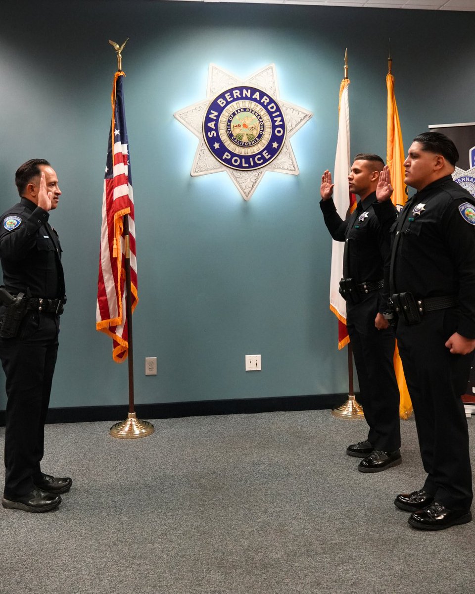 CONGRATULATIONS 🎉

This morning Assistant Chief Hernandez swore in two of our newest Officers.

@SBPD_Chief

#JoinSBPD #SBPD #SanBernardino #SanBernardinoPD 
#Congratulations #LawEnforcement #PoliceAcademy #ThisCouldbeYou #GetAfterIt #ItsGoTime #StandardOfExcellence