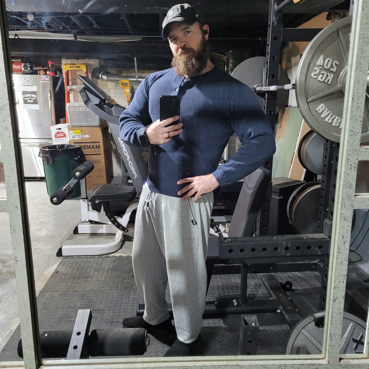BandOneTA's tweet image. Getting down with the thickness. Waffle shirts and shoulder day. #wafflefashion #pumpday #thickseason #beards #graysweatpants #chest