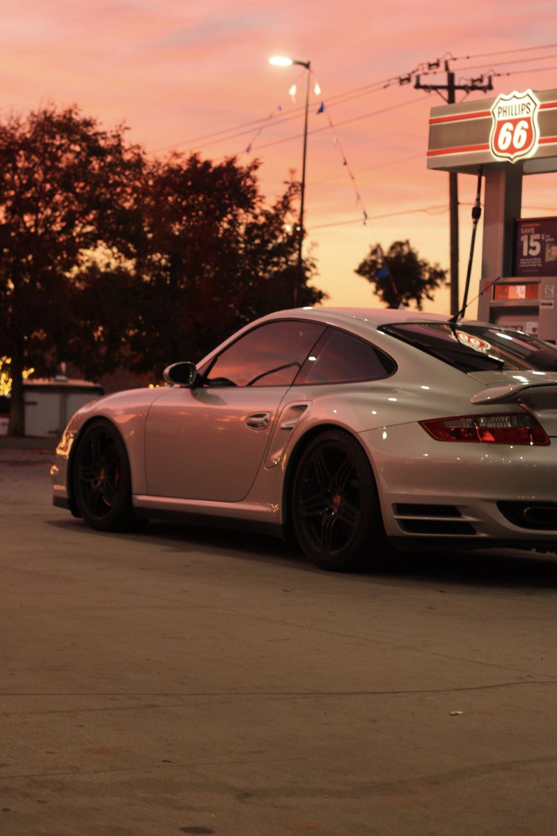 Iilmike's tweet photo. porsche https://t.co/iaDIfVnwQT