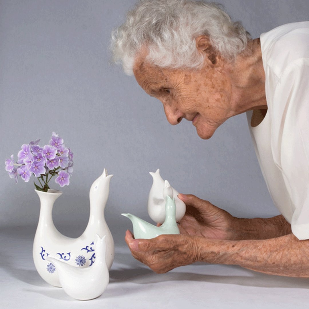 IDSA's tweet photo. Today, we celebrate what would have been #EvaZeisel's 117th birthday. The Hungarian-born designer remains globally recognized for her contributions to the fields of ceramics and industrial design. https://t.co/h3b1zS2lmC