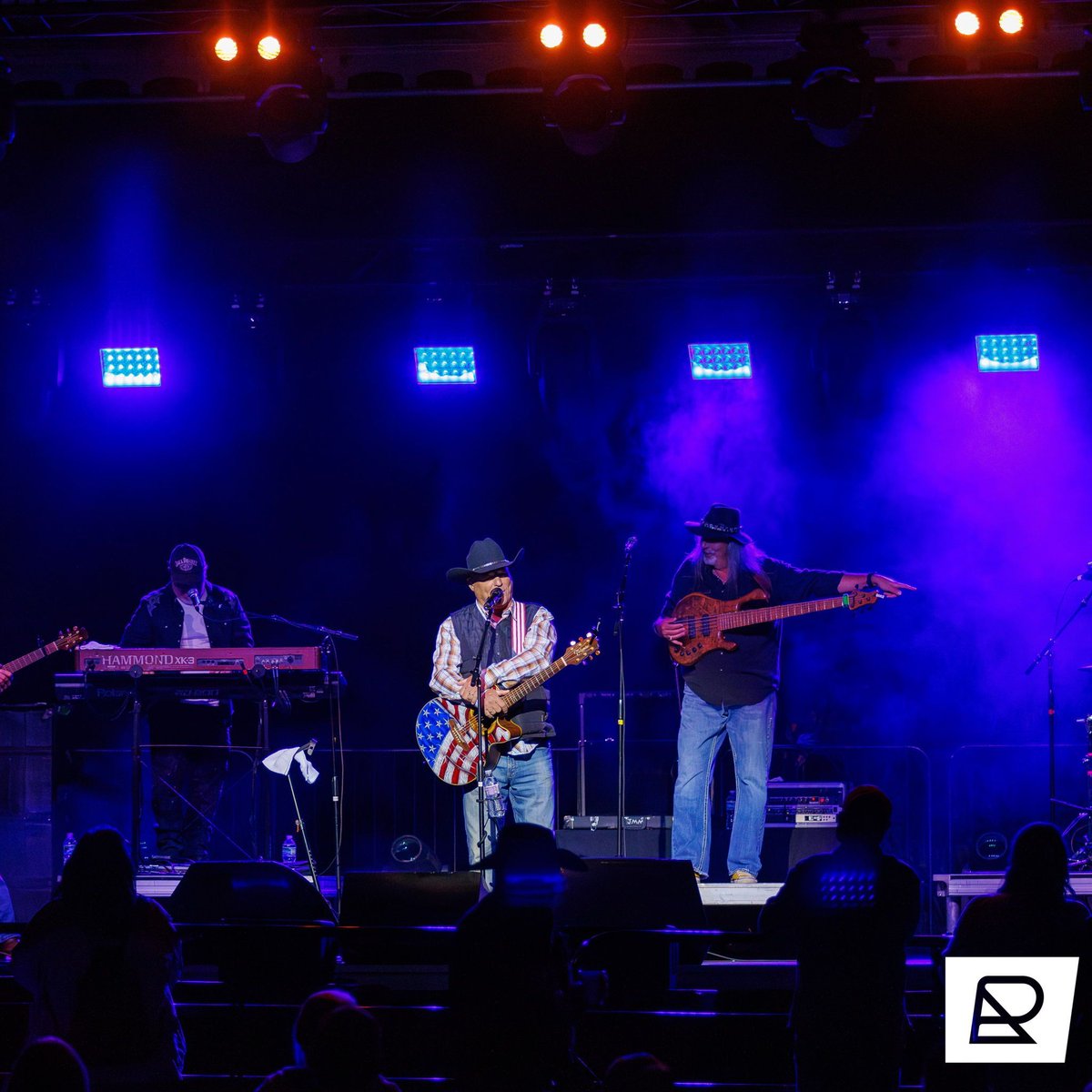 Relevant_AV's tweet photo. We went "Back to the Future" with the @GoddardChamber for this year's Fall Fest celebration.

#RelevantAV #AudioVisual #ExperiencesThatMove #lathebestsound #livemusic #concert #outdoorconcert #livesound #audiotech #lightingtech #techlife #avltech #avtech #FallFest #WichitaKS #ICT https://t.co/EK39mb3rei