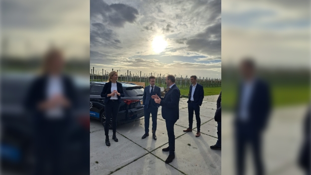 SGP-lijsttrekker bezoekt fruitsector -  hetkontakt.nl/westbetuwe/l/3…