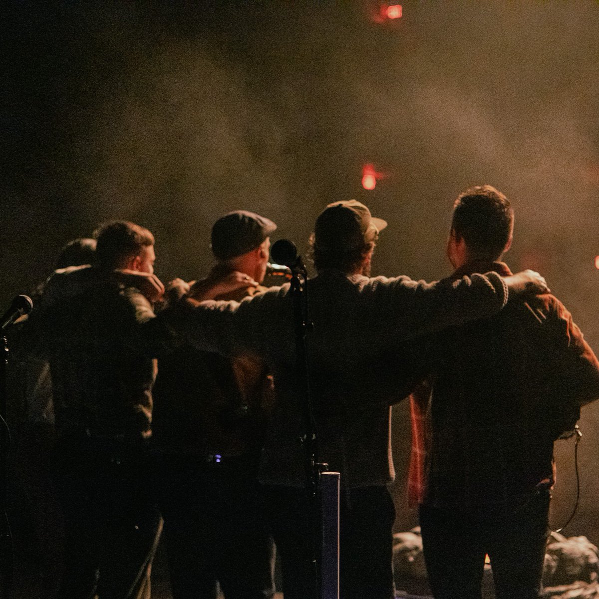 rendcollective's tweet image. Thank you for joining us to celebrate 10 years of Campfire! This tour has been so special &amp;amp; we've had the best time playing these songs &amp;amp; worshiping each night with you all. Can't wait to do it again next year in the UK and US! Visit rendcollective.com for dates &amp;amp; tickets 😊