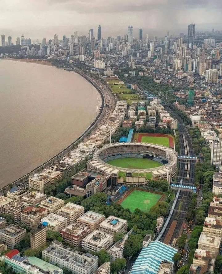 The beautiful Wankhede stadium is ready to host India's Semifinal game!

😍
#wankhedestadium #mumbai #semifinal #cwc2023 #cricketuniverse
❤️