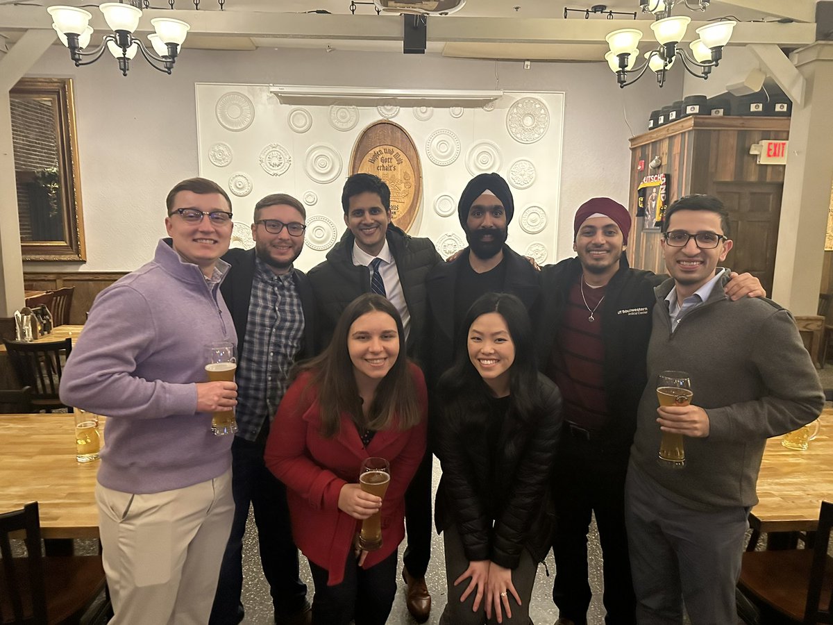 GailPetersonMD's tweet image. Impressive showing by @UTSWInternalMed residents highlighting their research at AHA! @UTSWIMchief @DinoKazi @DocBrownAB @JamesPMacNamara @DenWakeham @nickhendrenMD @sandeepdasmd