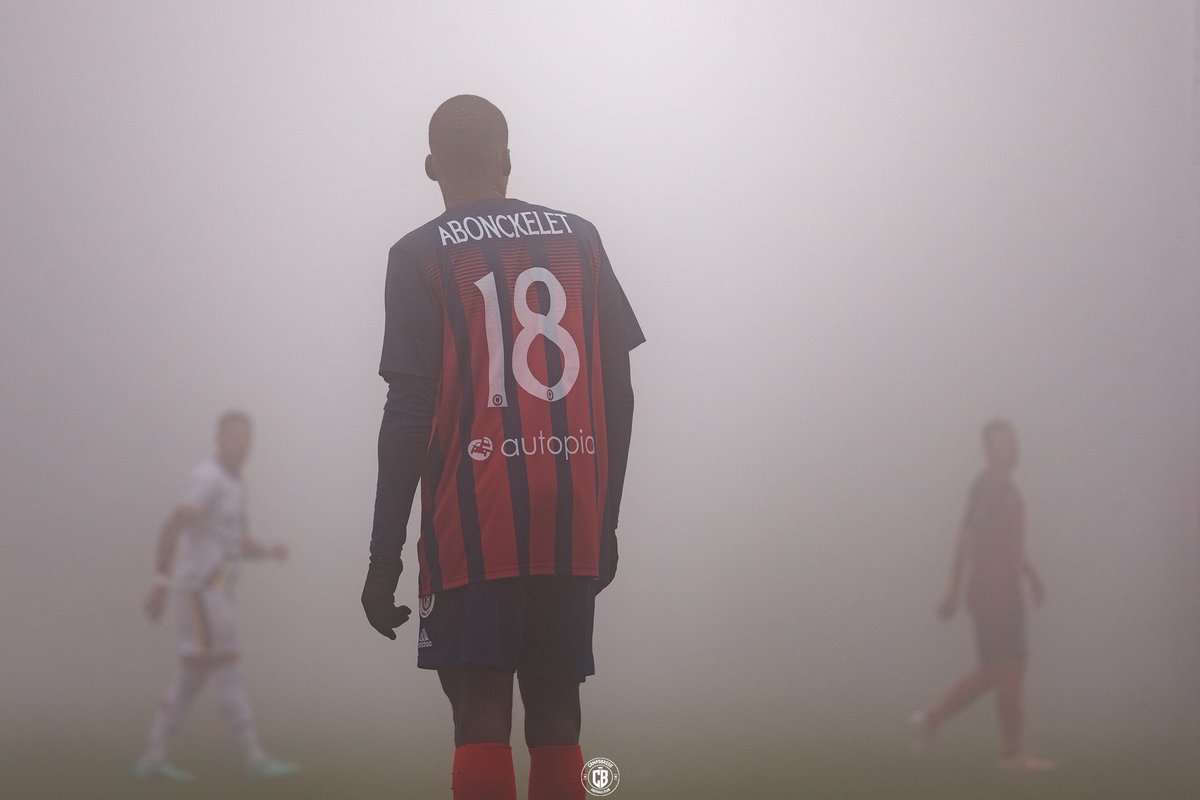 Campobasso1919's tweet photo. 🔴🔵 Dal sole alla nebbia in 26 minuti
#VASCAM sospesa sullo 0-0 https://t.co/vCByq9Uwok