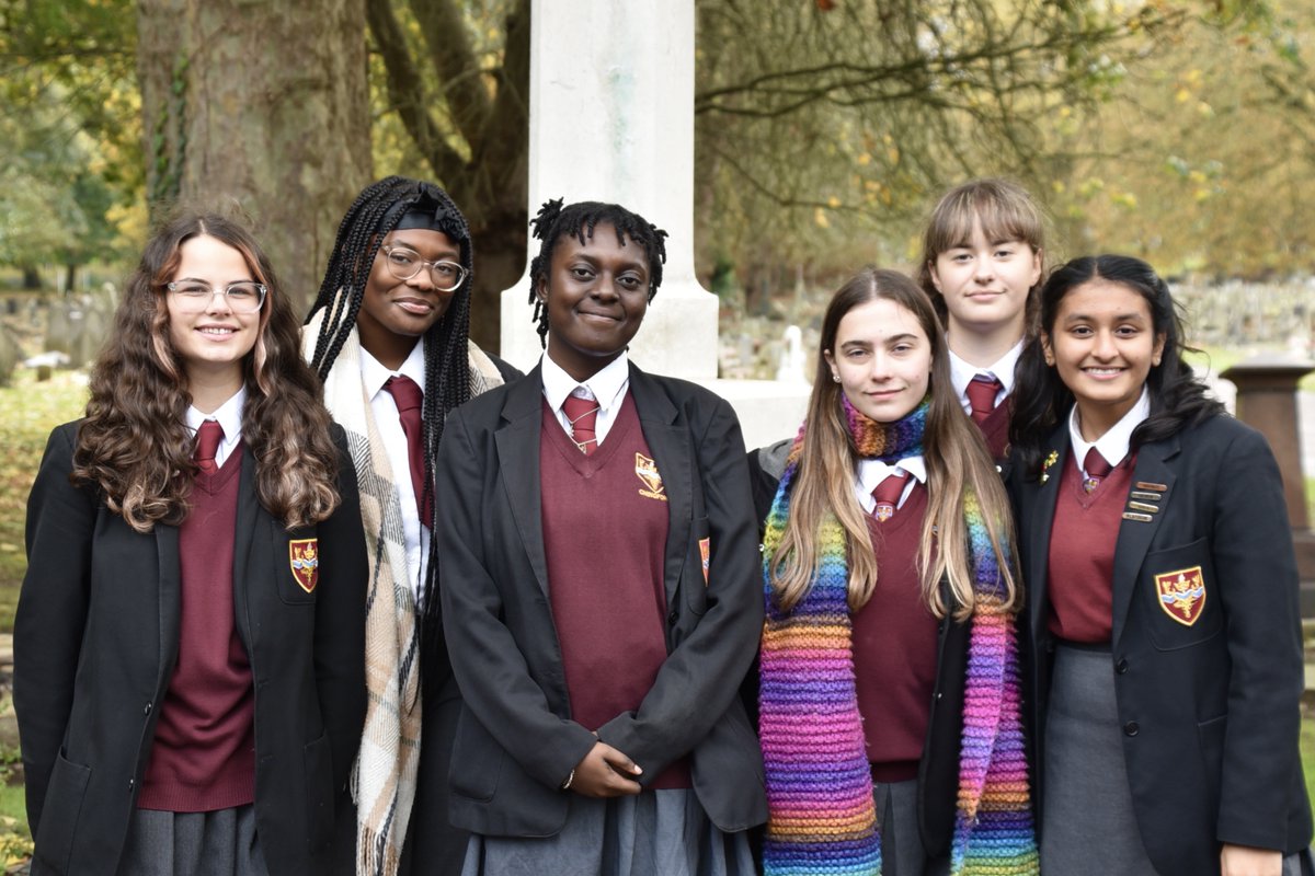 At the Laying of Flowers event our students were split into 4 groups and each visited war graves located within #Chingford Cemetery and respectfully placed a red carnation as an act of remembrance.  
#ChingfordFoundationSchool #LestWeForget #WeWillRememberThem #RemembranceDay2023