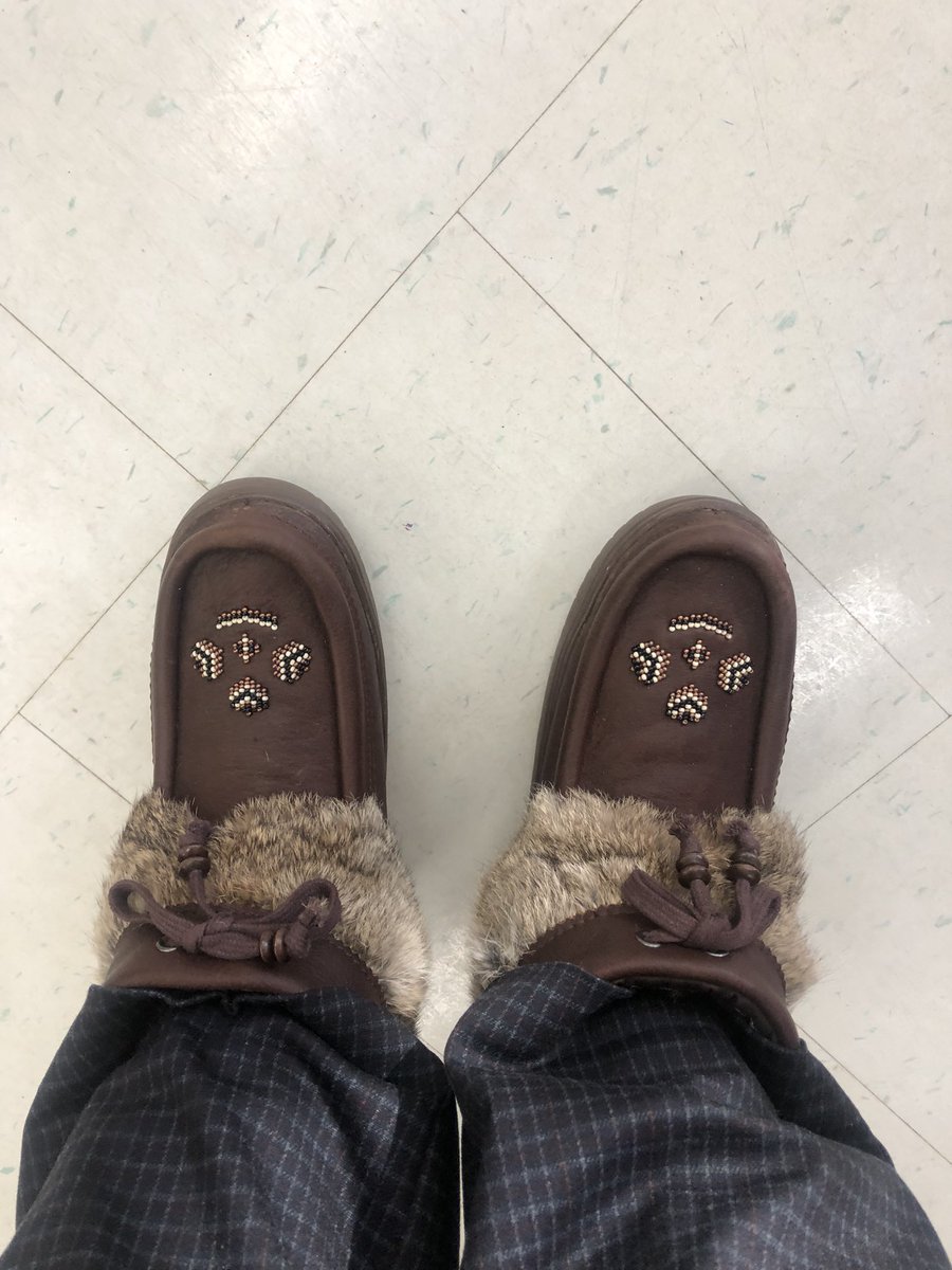 It is a beautiful day to #RockYourMocs @PDSBFernforest These moccasins are Mukluks @PDSBIndigenous