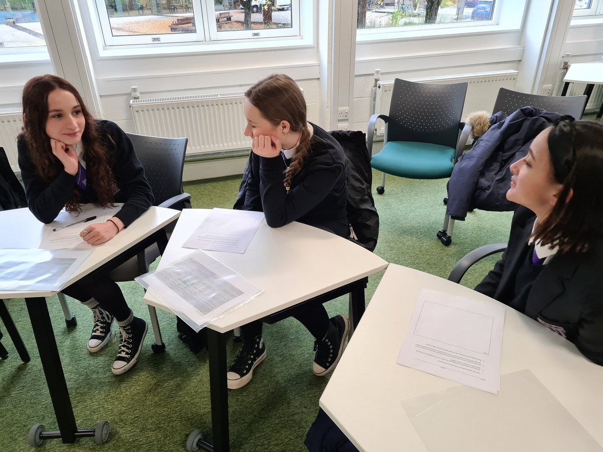 Our first outing for our new Young Leaders of Learning was an invite from Stirling University to attend a Dragon's  Den panel watching student teacher presentations on Interdisciplinary Learning. We loved  it! <a href="/TeachGeogStir/">Ashley Fenwick</a> <a href="/wallacehighsch/">Wallace High School</a> <a href="/kayrob128/">Kay Robertson</a>