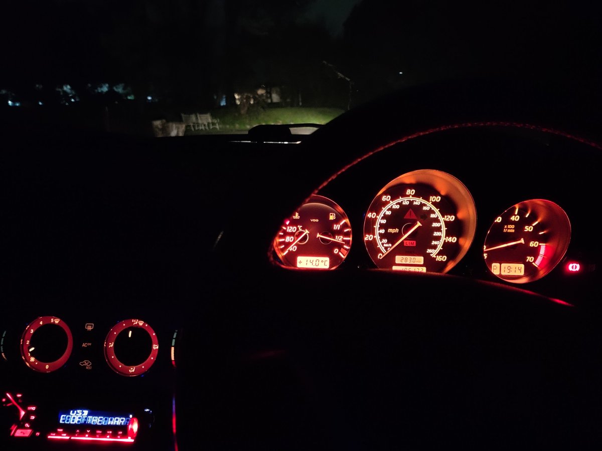 ContraryCabrio's tweet image. Squeeeeeeeeeeeeee!

Oh, we aren't going anywhere yet, she informs me we drive tomorrow *grumbles*