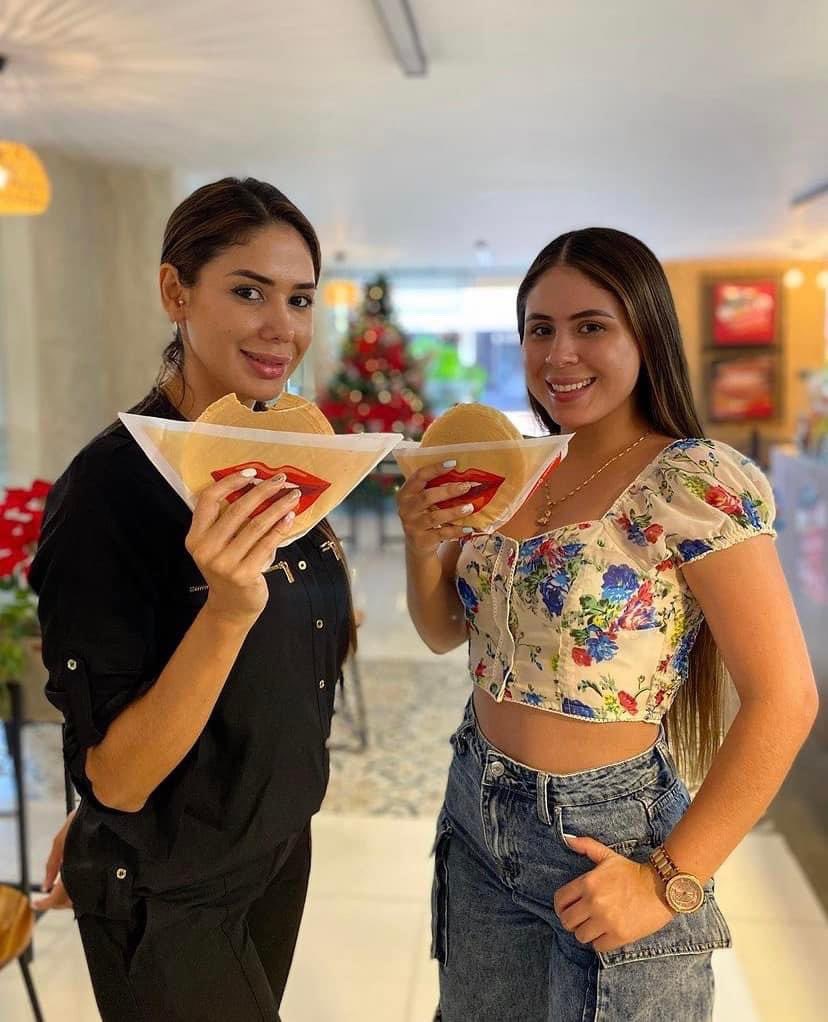ObleasFlorida's tweet photo. Obleas Floridablanca más cerca de ti, recuerda que tenemos nuestra CASA CABECERA en #Bucaramanga Carrera 32 # 49-126 esquina, tan solo unos pasos abajo del club unión, si vives o trabajas cerca te queda a un pasito para visitarnos, te esperamos! #cabecera #bga #clubunion #obleas https://t.co/pgOMYEqpiG