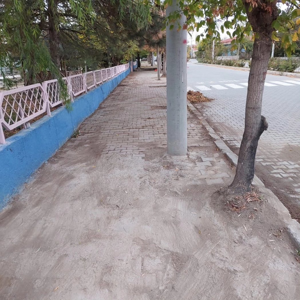 Vali Yardımcımız Mehmet KEKLİK'İN talimatları ile Belediyemiz meydanı,kamu kurumları ve sokaklarımızı temizlemeye devam ediyoruz. <a href="/mehmetkeklik94/">Mehmet Keklik</a> <a href="/AfyonValiligi/">T.C. Afyonkarahisar Valiliği</a>