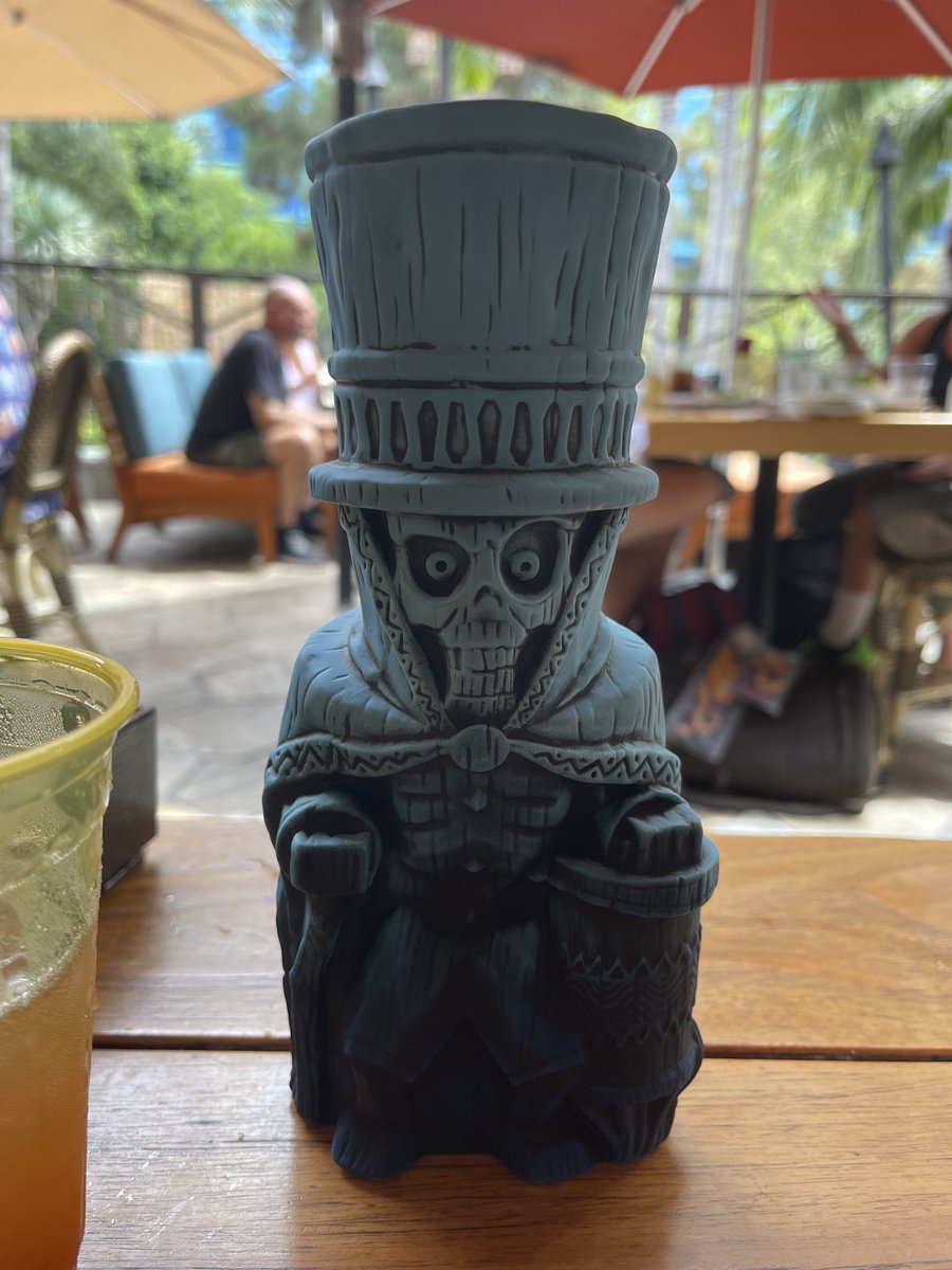 DisneyScoopGuy's tweet image. To celebrate 1,000 Twitter followers I’m giving away a Hatbox Ghost Tiki Mug from Trader Sam’s at Disneyland! If you want to win all you have to do is follow and retweet. I’ll be randomly selecting and announcing the winner on Thanksgiving! 

Thank you all so much for following!