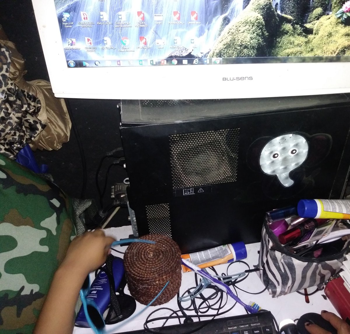 Nuestra colaboradora <a href="/Clau_Patty5/">Patricia Valdivia</a> comparte reflexiones para repensar los conceptos de #disponibilidad y #acceso a #TecnologíasDigitales en contextos de #desigualdad

#Sociocultural #PrácticaSocial #TIC #tlahuac #usosTIC  #precariedad 
lets.cinvestav.mx/Blog/TabId/134…