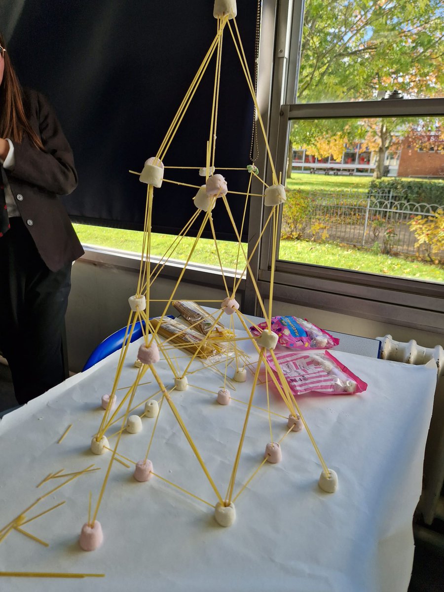 BoswellsGeo's tweet photo. Year 9 have been exploring earthquake planning and preparation this week with some earthquake proof building styles! https://t.co/WJ2OfAEeOS