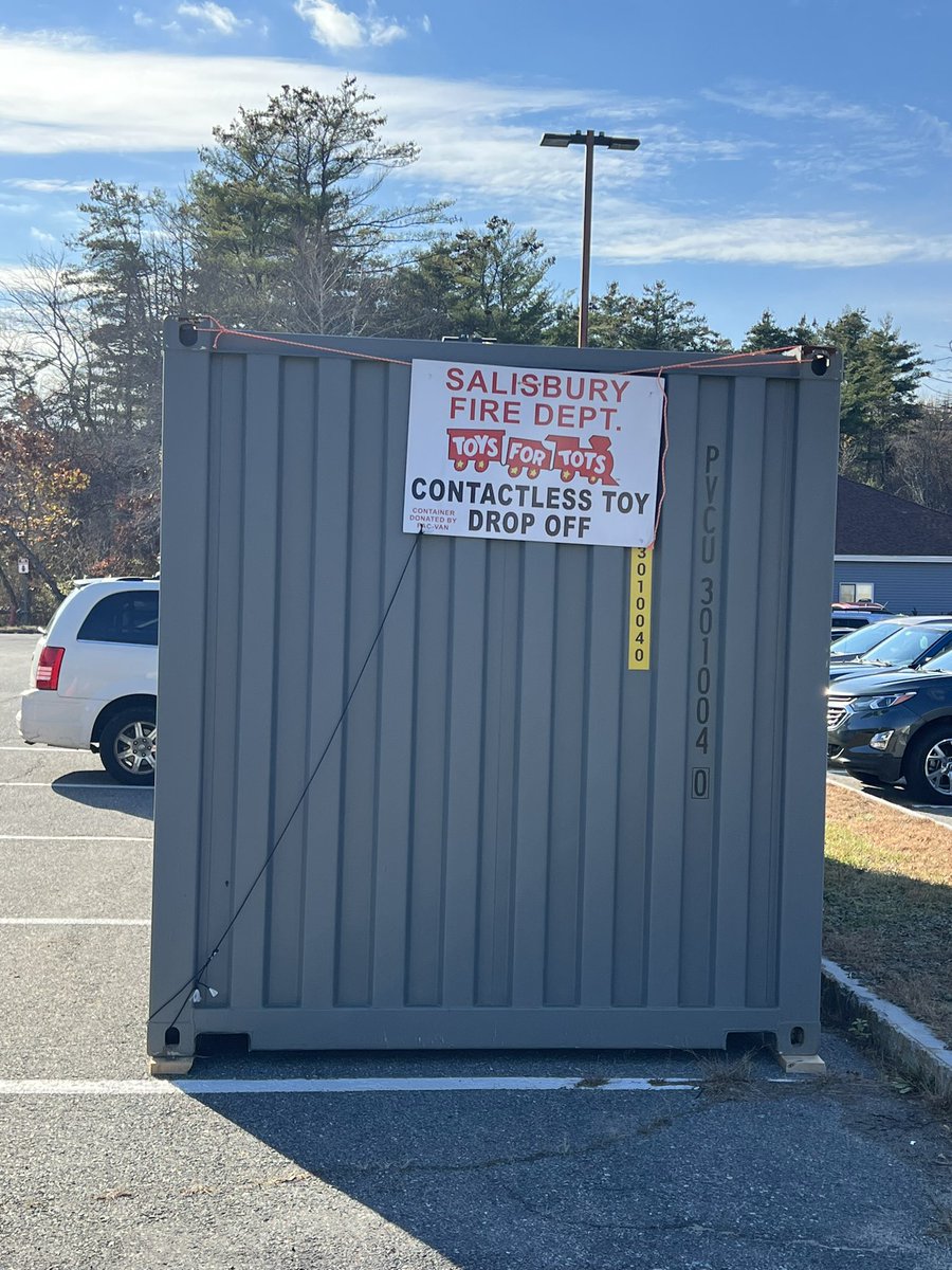 "Excited to announce that we're teaming up with <a href="/UnitedRental/">United Party Rental </a> once again to support #ToysForTots! Donate an unwrapped toy at our drop off container on 37 Lafayette Road in Salisbury, MA between 8am-8pm. Let's spread holiday cheer to those in need! 🎁🎄 #givingback