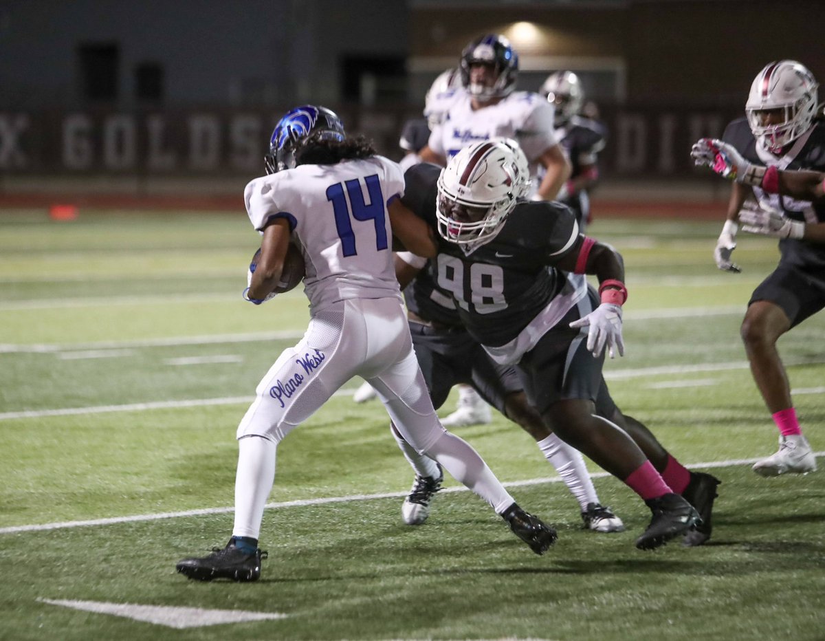 HEPHZIBAH KOMANDO
May be my favorite kid in over 20 years of coaching- his maturity &amp; fortitude cannot be measured by stats, &amp; his video shows a skilled technician that plays with great effort. He’ll make a great addition to any school.
<a href="/komandoskillz/">Hephzibah Komando🇨🇲</a> 
hudl.com/video/3/151813…