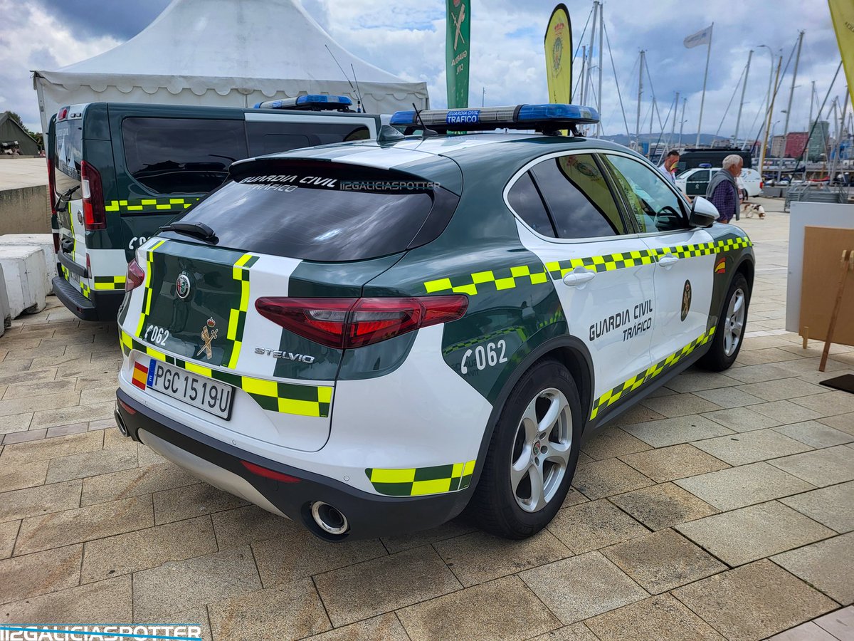 Alfa Romeo Stelvio perteneciente a la Agrupación de Tráfico de la Guardia Civil.

#alfaromeo #stelvio #vehicles #062guardiacivil #guardiacivil #112galicia #ograncamiño #difas23 #guardiacivilesp #guardiacivil062 #atgc #agrupaciontrafico #federalsignalvama #isae #atgc