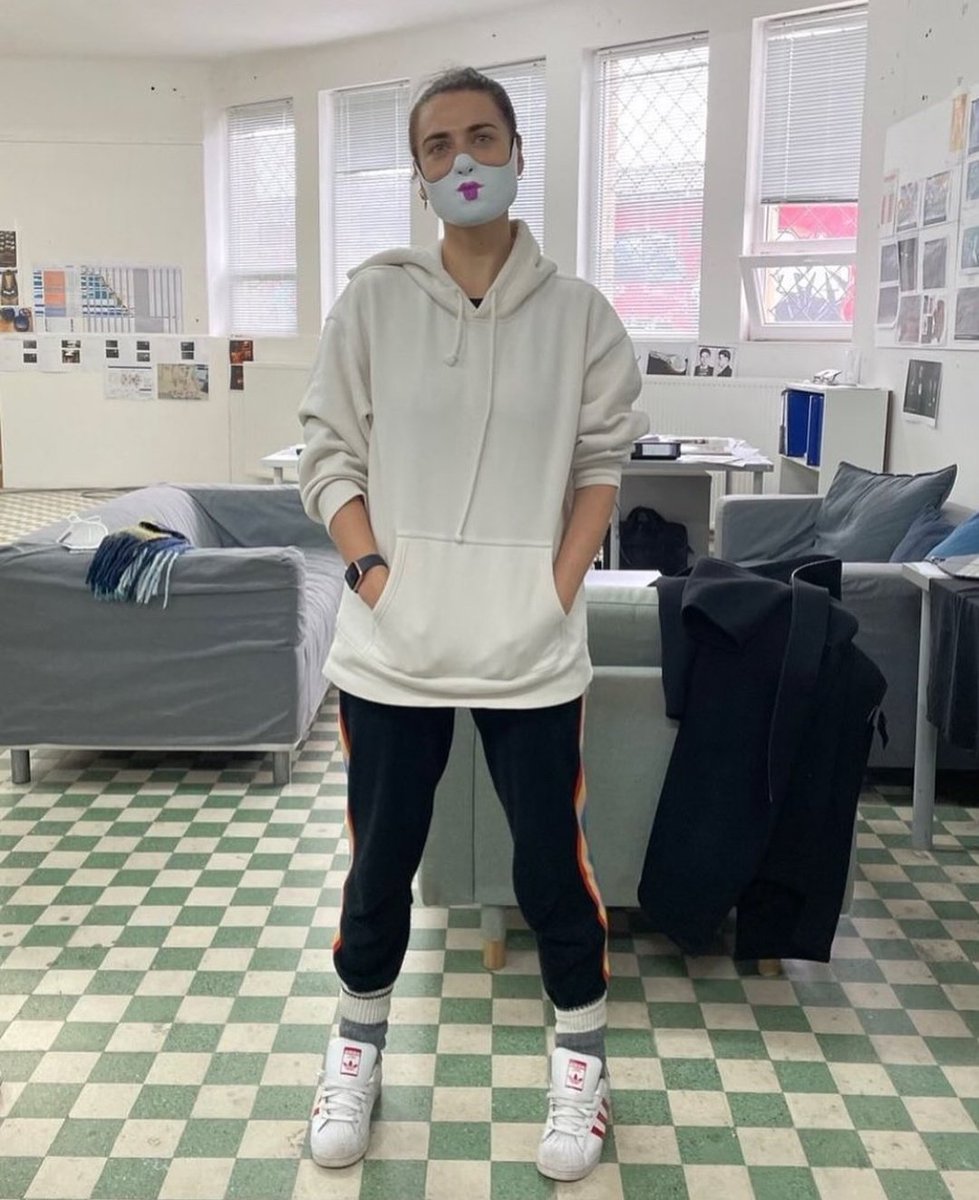 DerpSwan's tweet photo. HER SOFT LITTLE JUMPER AND SWEATPANTS AND SOCKS AND THEN THE ADJUDICATOR MASK ON TOP I CANT HANDLE THISSSSS https://t.co/wuQs9BQC0U