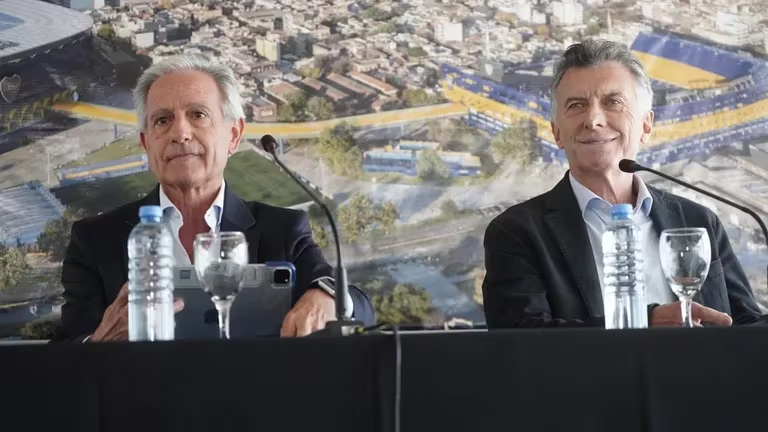 okdobleamarilla's tweet photo. #AHORA | Andrés #Ibarra

🗣️"Hace unas semanas que no escucho que las encuestas den 85 a 15"

🗣️"Creo en el concepto del director deportivo, del manager. Nicolás Burdisso me parece una persona capacitada. Tengo las mejores referencias de él" https://t.co/dOXGh0MfuO