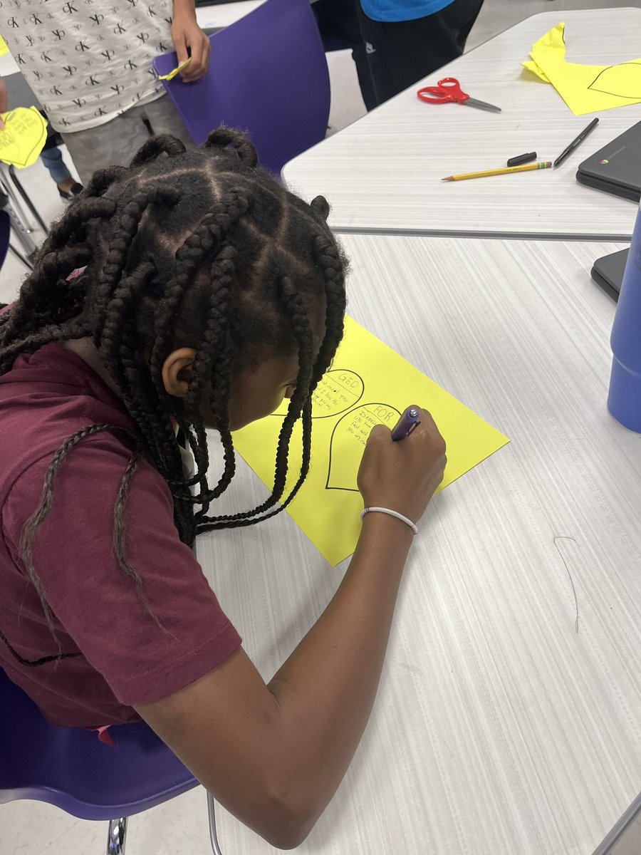 MrsBlacksWorld's tweet photo. In honor of World Kindness Day, every student at AJH wrote two notes of kindness to peers, teachers, admin, guardians, or siblings! 🖤🐾
@AngletonJH 

#UnstoppableAJH
#kindnessmatters https://t.co/hRuYOlDa3M
