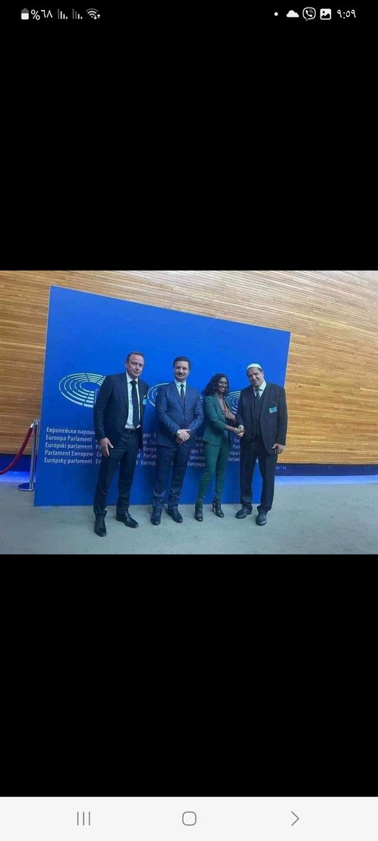 عاجل| مجلس النواب يصوت بالإجماع على قانون تحريم التطبيع مع إسرائيل.
باهي وهذا كيف يصير فيه 😁😁