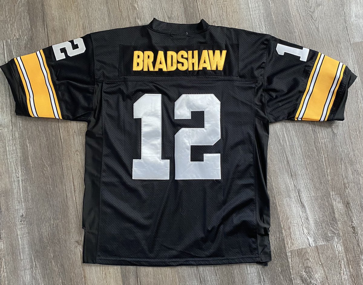 btsteelcurtain's tweet photo. 🚨GIVEAWAY🚨

We are giving away this Terry Bradshaw jersey. Want to win?

1️⃣Like this post
2️⃣Repost this post
3️⃣Follow us!

Winner will be announced next week https://t.co/Q7M1JF9ZXx