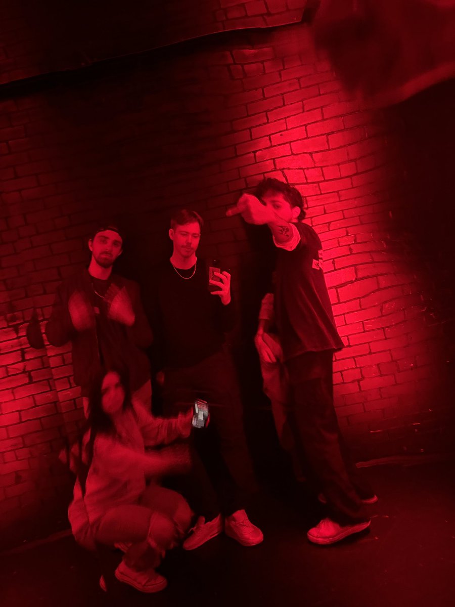 hugo_melz's tweet image. Tf is a kilometer…

@itsPKDong 
@_AdamSteele 
@bittyfps 
Cole was here too