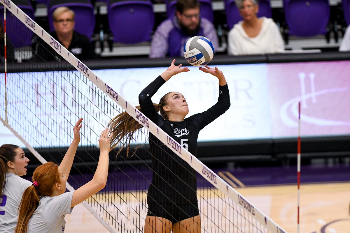 EARNED IT!

<a href="/sophiahudepohl/">Sophia Hudepohl</a> has been named the final ASUN Setter of the Week of the season!

#IntoTheStorm ⛈️| #HornsUp 🤘