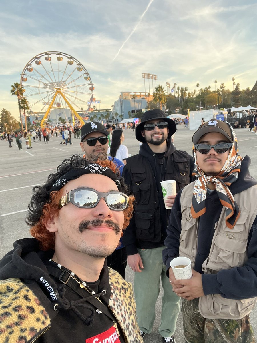juanpabloglass's tweet photo. @CampFlogGnaw https://t.co/ZZOjZCEKfM