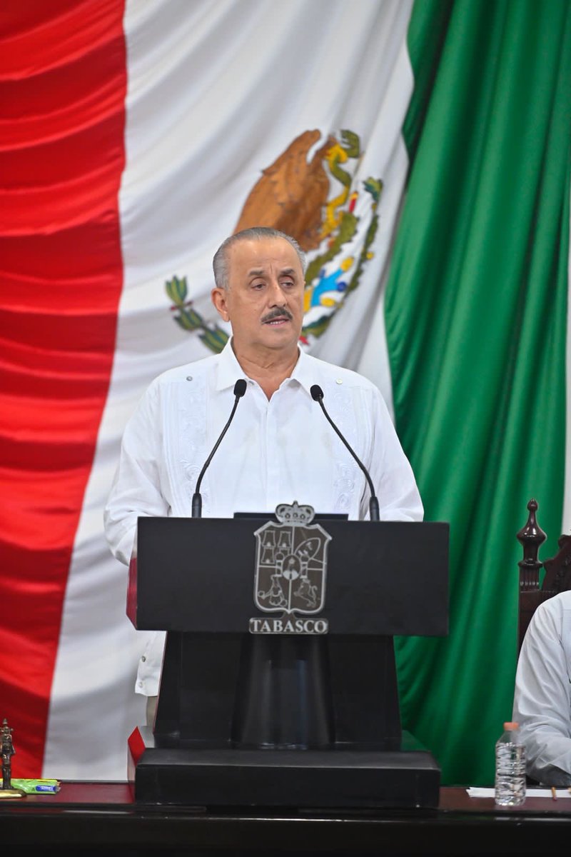 BienestarGobTab's tweet photo. Acompaña al Gobernador de Tabasco, Lic. Carlos Manuel Merino Campos, el titular de la SBSCC. Lic. Manuel Sebastián Graniel Burelo, junto a integrantes del gabinete, a la entrega del 5to. Informe de Gobierno, ante las y los legisladores del Honorable Congreso del Estado. https://t.co/oTiPfeW2oP